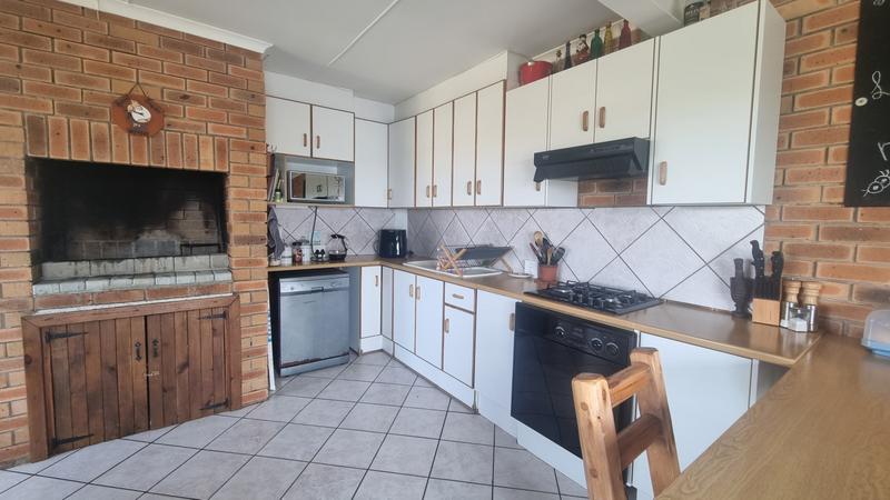 6 Bedroom Property for Sale in Groot Brakrivier Central Western Cape